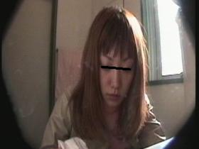 都内某所の仮設和式トイレ排泄盗撮スパイカメラ映像4時間2 30人　サンプル画像07